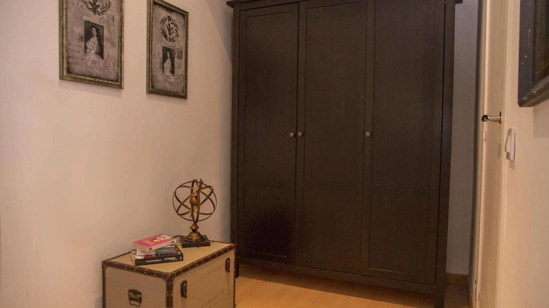Alcam Books Apartment Barcelona