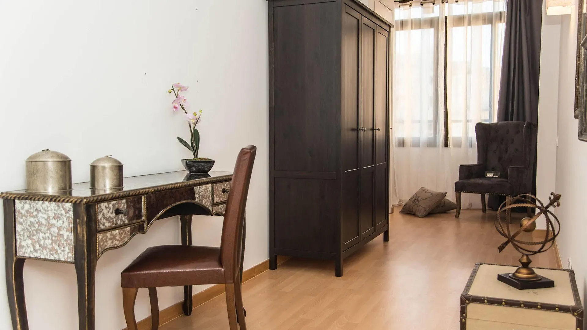 Alcam Books Apartment Barcelona Spain